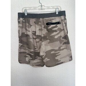 In Motion IM Camo Athletic Shorts Men’s 2XL Dry Wicking Swim XXL Pockets 1B